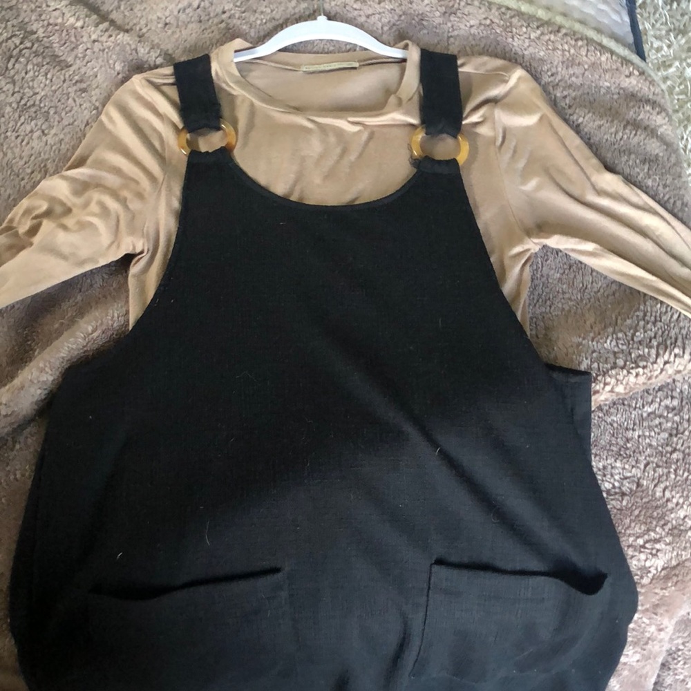 this is a 2 piece set they are both individual